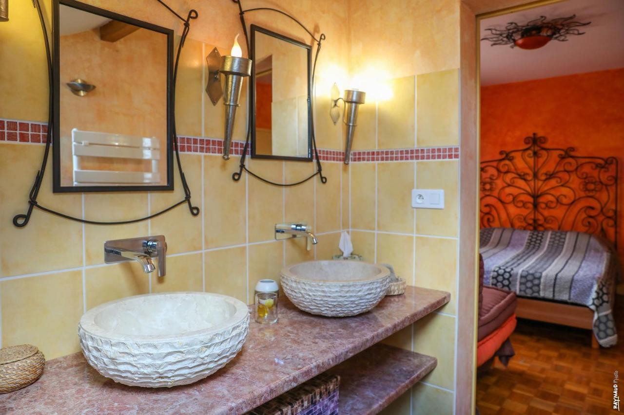 Le Nid De L'Ecureuil Bed & Breakfast Brens  ภายนอก รูปภาพ
