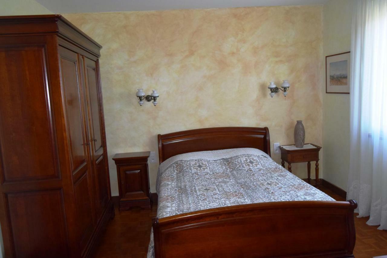 Le Nid De L'Ecureuil Bed & Breakfast Brens  ภายนอก รูปภาพ