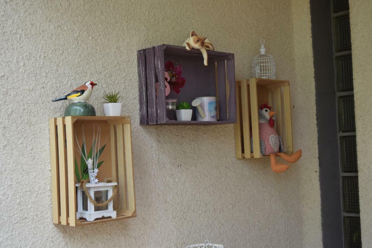 Le Nid De L'Ecureuil Bed & Breakfast Brens  ภายนอก รูปภาพ