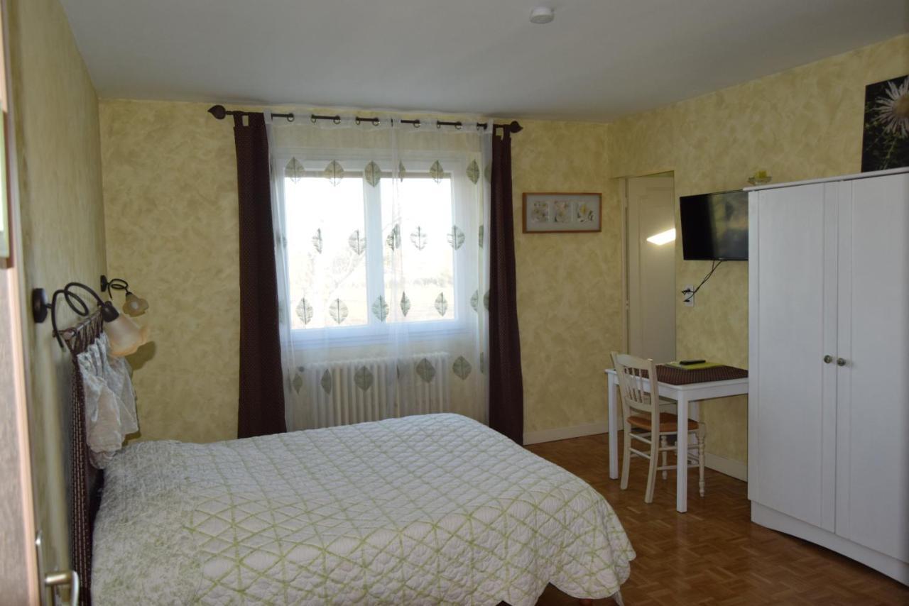 Le Nid De L'Ecureuil Bed & Breakfast Brens  ภายนอก รูปภาพ